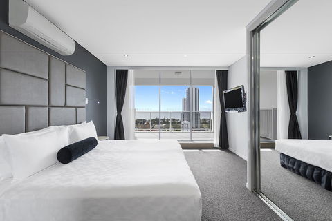 Meriton Suites Broadbeach, Gold Coast - Nambucca Heads Accommodation 6