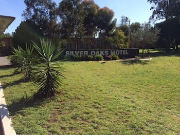 Silver Oaks Motel - Nambucca Heads Accommodation 2