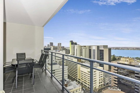 Astra Apartments Perth Zenith - Nambucca Heads Accommodation 5