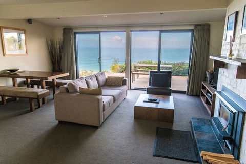 Beacon Point Ocean View Villas - Nambucca Heads Accommodation 3