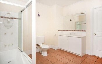 Cairns City Garden Apartment - Nambucca Heads Accommodation 6