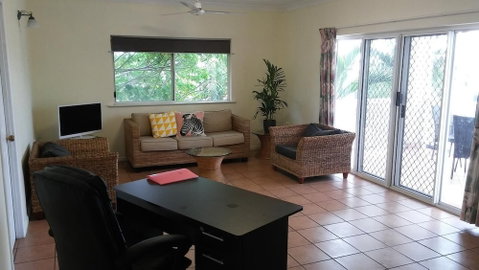 Cairns City Garden Apartment - Nambucca Heads Accommodation 4