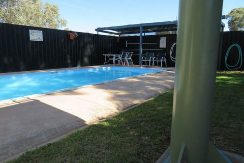 Bishops Lodge Narrandera - Nambucca Heads Accommodation 5