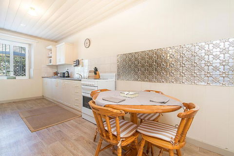 Stoneleigh Cottage Bed & Breakfast - Nambucca Heads Accommodation 4