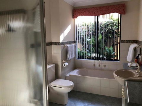Alfred Cove Short Stay - Nambucca Heads Accommodation 1