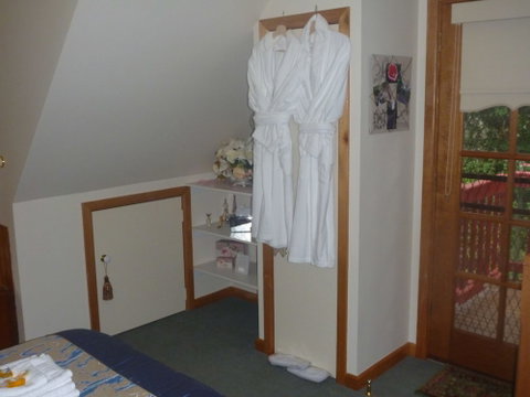 Mountain Lodge - Nambucca Heads Accommodation 4
