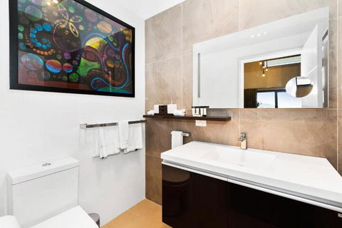 Hangar House Mudgee - Nambucca Heads Accommodation 6