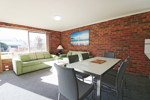 Pelican Waters - Nambucca Heads Accommodation 6