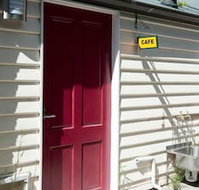 Lowena Cafe and Accommodation - Nambucca Heads Accommodation