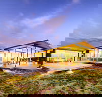 Cloudy Bay Beach House - Nambucca Heads Accommodation
