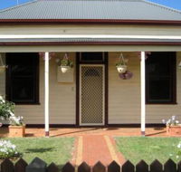 Bloomsbury Cottage - Nambucca Heads Accommodation