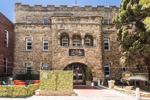 The Old Swan Barracks - Hostel - Nambucca Heads Accommodation 1