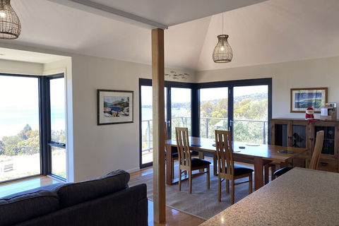 Convict Beach House - Nambucca Heads Accommodation 2