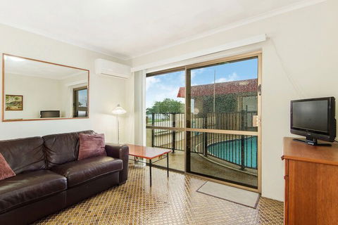 Beachfront Studio & Private Pool - Nambucca Heads Accommodation 3