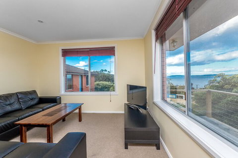 Family Home At Kingston Beach - Nambucca Heads Accommodation 5