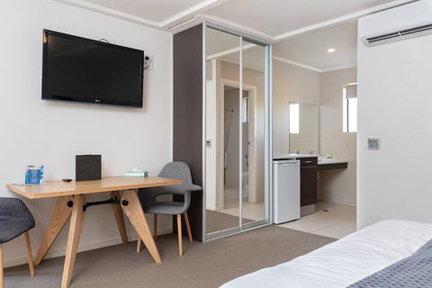 Mick O'Shea's - Nambucca Heads Accommodation 4