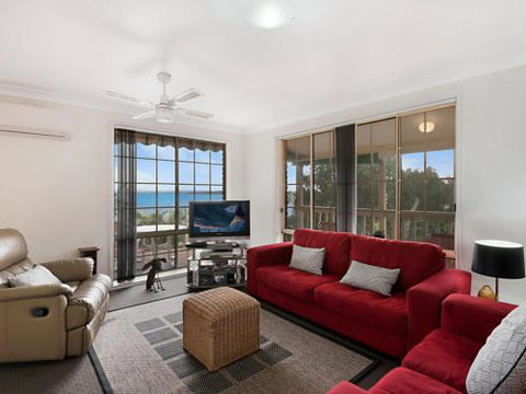 Toukley Lake House - Nambucca Heads Accommodation 1