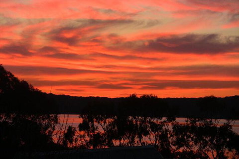 A Lakehouse Escape - Nambucca Heads Accommodation 5