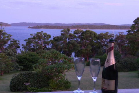 A Lakehouse Escape - Nambucca Heads Accommodation 7