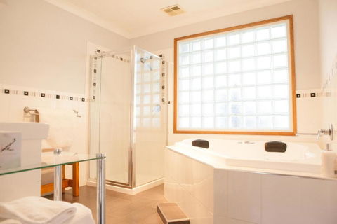 Bluebird Cottage - Nambucca Heads Accommodation 6