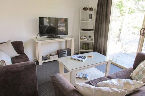 Angaston Mews Apartments - Nambucca Heads Accommodation 7