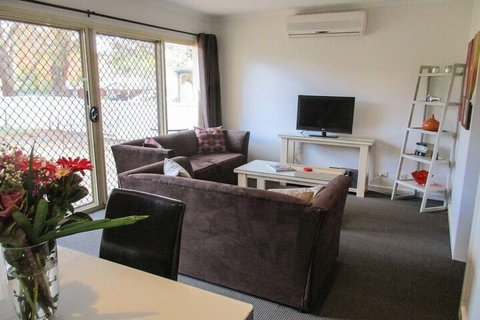 Angaston Mews Apartments - Nambucca Heads Accommodation 4