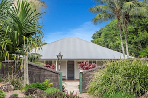 A PERFECT STAY - Cavvanbah Seaside Cottage - Nambucca Heads Accommodation 0