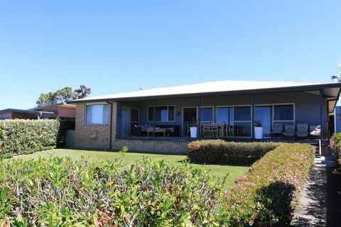 Bunkys By The Sea Holiday House - Nambucca Heads Accommodation 1