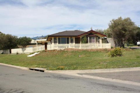 Maslin Beach House - Nambucca Heads Accommodation 0