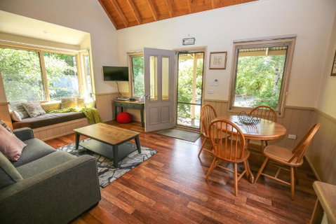 Alpine Arnica Cottage 2 - Nambucca Heads Accommodation 4