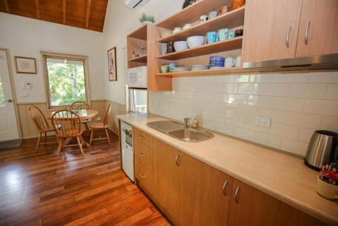 Alpine Arnica Cottage 2 - Nambucca Heads Accommodation 6