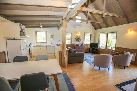 Crabapple Cottage - Nambucca Heads Accommodation 6