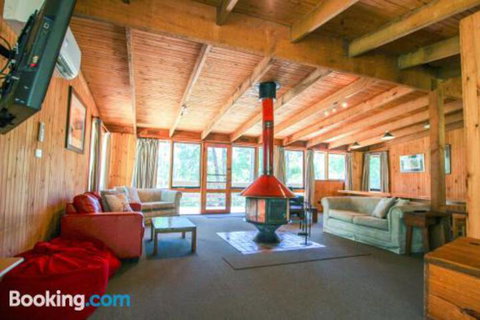 Sambar Lodge - Nambucca Heads Accommodation 2