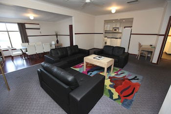 Macquarie Cottage - Nambucca Heads Accommodation 0