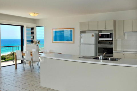 Your Home From Home With Ocean Views - Nambucca Heads Accommodation 5