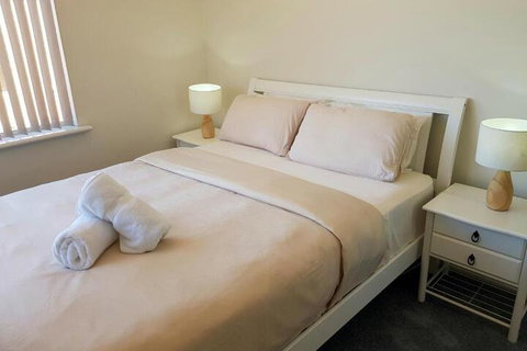 Caravel Beach House Mandurah - Nambucca Heads Accommodation 4