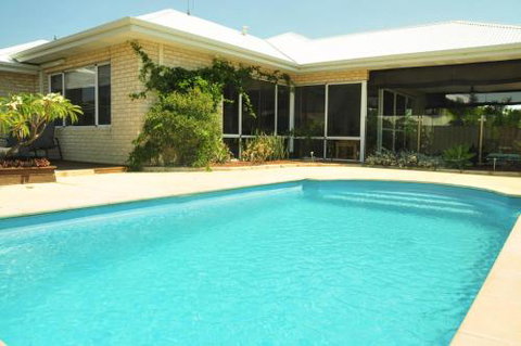 Halls Head Holiday Home - Nambucca Heads Accommodation 1