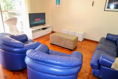 Wemberley Lakehouse - Nambucca Heads Accommodation 2