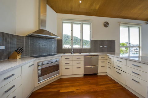 Waters Edge Townhouse 2 - Nambucca Heads Accommodation 4