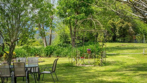 Vicarage View Cottage - Nambucca Heads Accommodation 4
