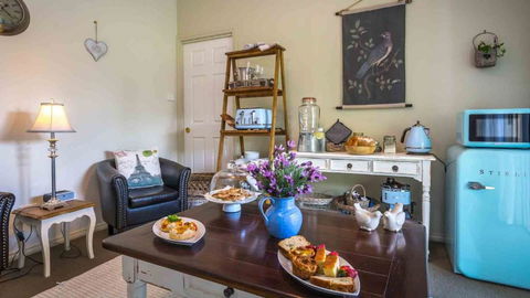 Vicarage View Cottage - Nambucca Heads Accommodation 1