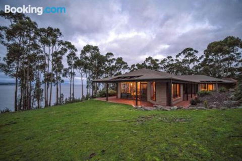 Tinderbox Cliff House - Nambucca Heads Accommodation 5