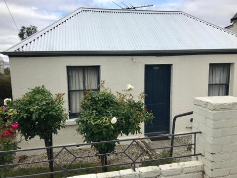 Omaroo House Panoramic Water Views - Nambucca Heads Accommodation 6