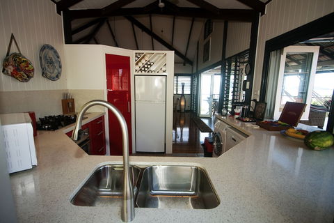 Bedarra Beach House - Nambucca Heads Accommodation 3