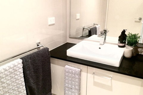 Darwin City Chic Apartment At The KUBE - Nambucca Heads Accommodation 5