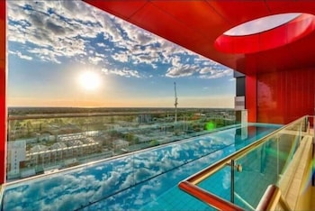 RNR Serviced Apartments Adelaide â€“ Grote St - Nambucca Heads Accommodation 4