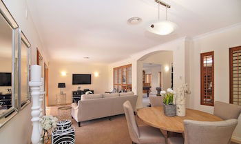 Gold Coast Waterfront Paradise - Nambucca Heads Accommodation 0