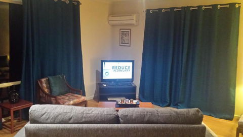 Oaktree Guest House - Nambucca Heads Accommodation 4