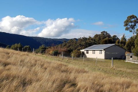 Engadine Cottage - Nambucca Heads Accommodation 0