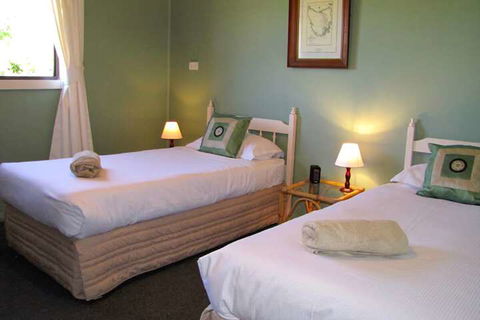 Engadine Cottage - Nambucca Heads Accommodation 2